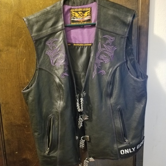 Leather vest - Picture 1 of 8